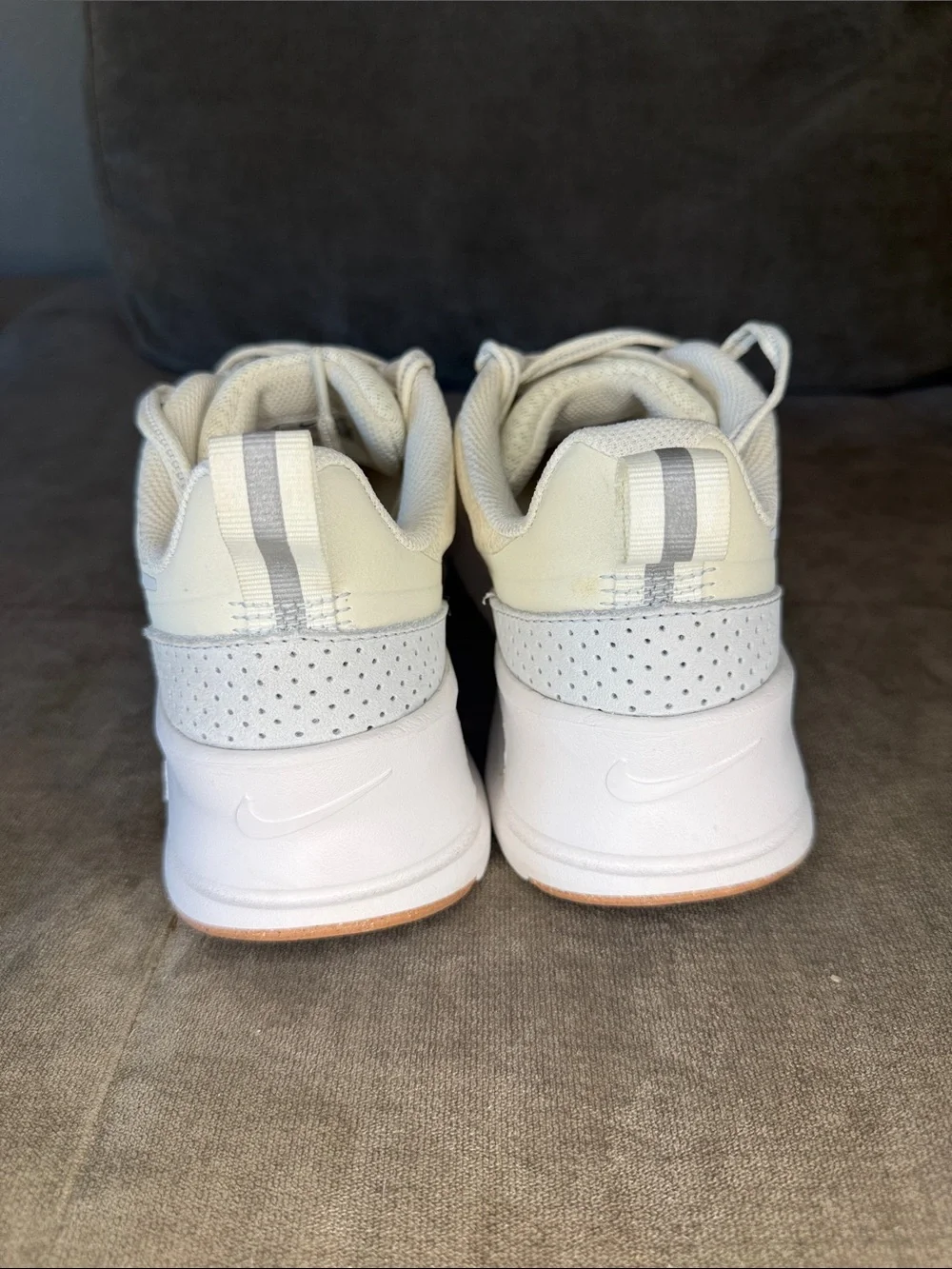 NIKE AIR MAX NUAXIS PREMIUM 'SOFT PEARL PURE PLATINUM'